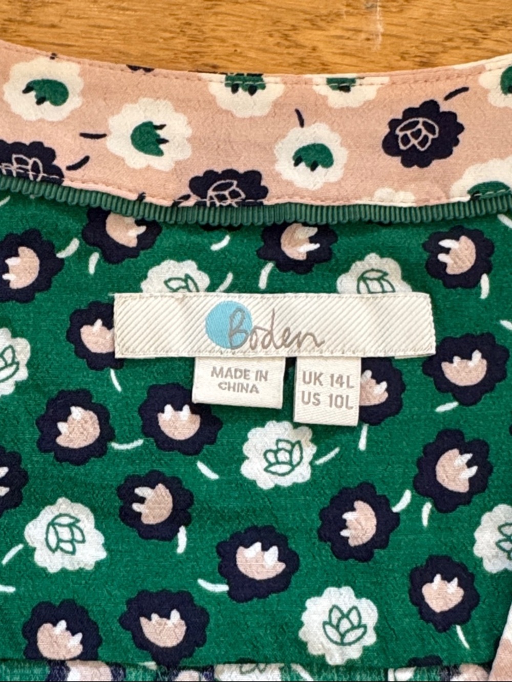 Boden Mollie floral panel ress - Green & Light Pink, size 10 long - Picture 3 of 12